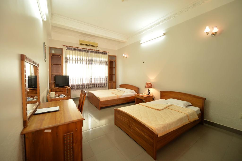 Hoa Binh 2 Hotel Long Xuyen Exterior photo